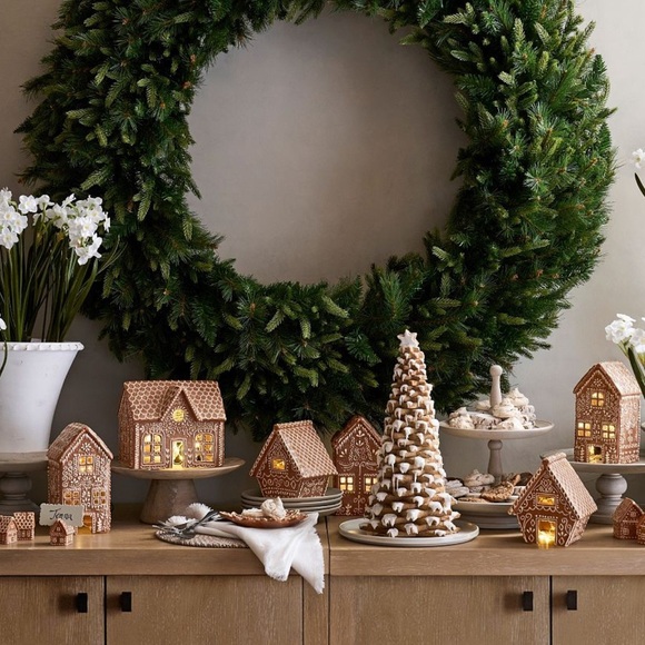 Pottery Barn Gingerbread House Stoneware New With Tag - Picture 7 of 13